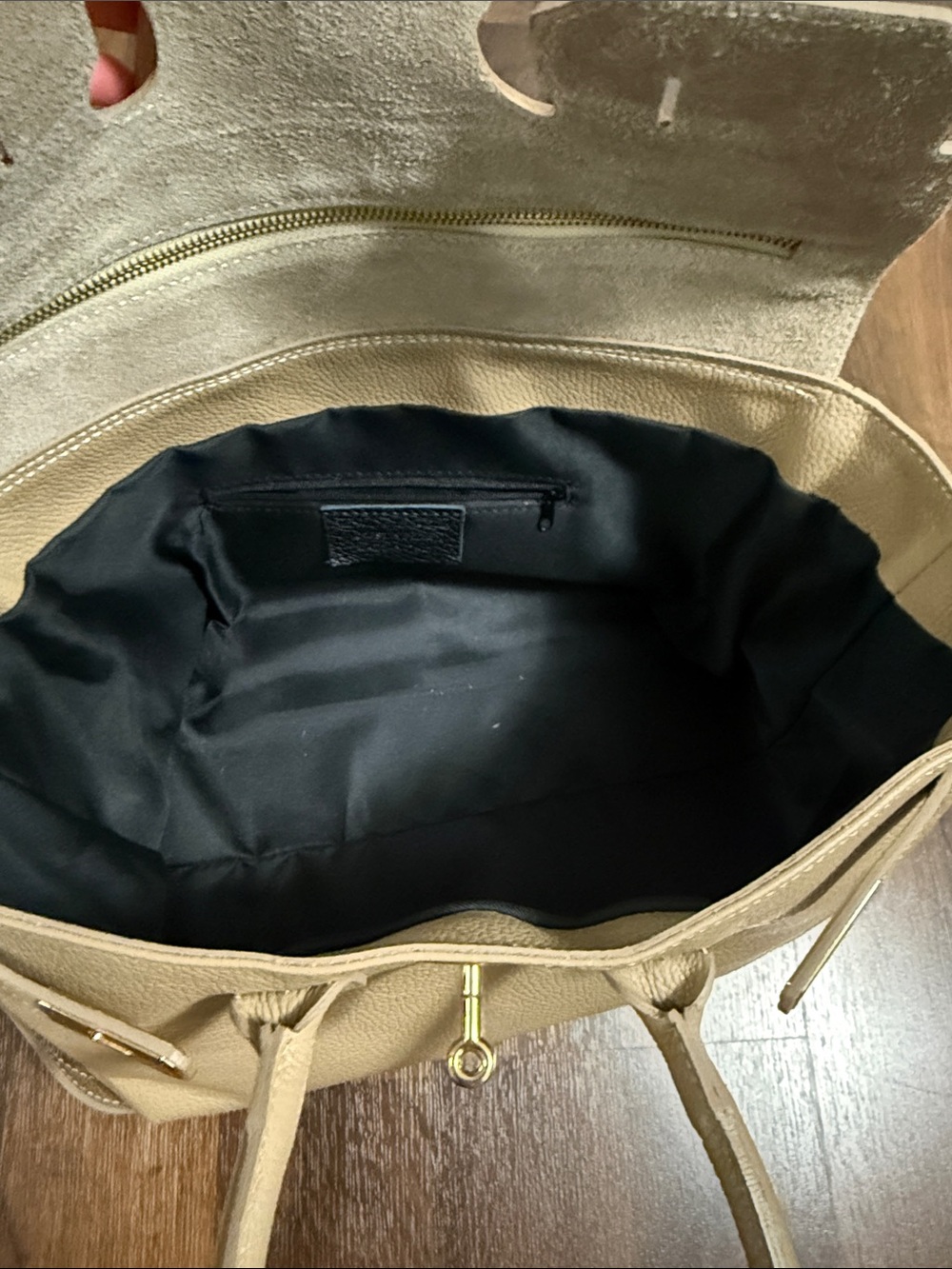 MADBAG Classic Structured WomenbBag in Beige - Picture 3 of 6